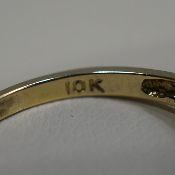 10KY Gold Genuine Ruby & Diamond Ring - Picture 6 of 7